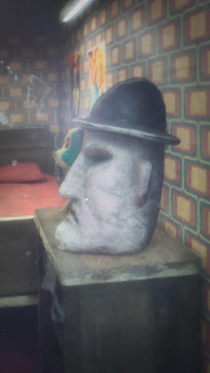 KKKKKKKKK jogando outlast e do nada aparece uns player de r6 aí