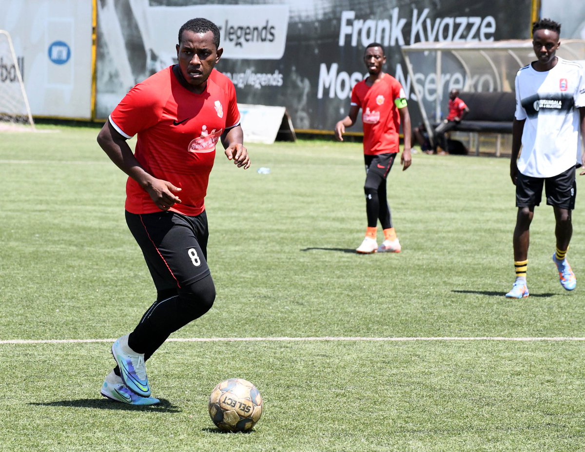 Desert Locusts tweet media