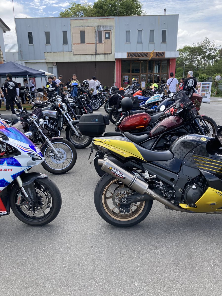 ライトニングボルトでカレー🍛食うぞー