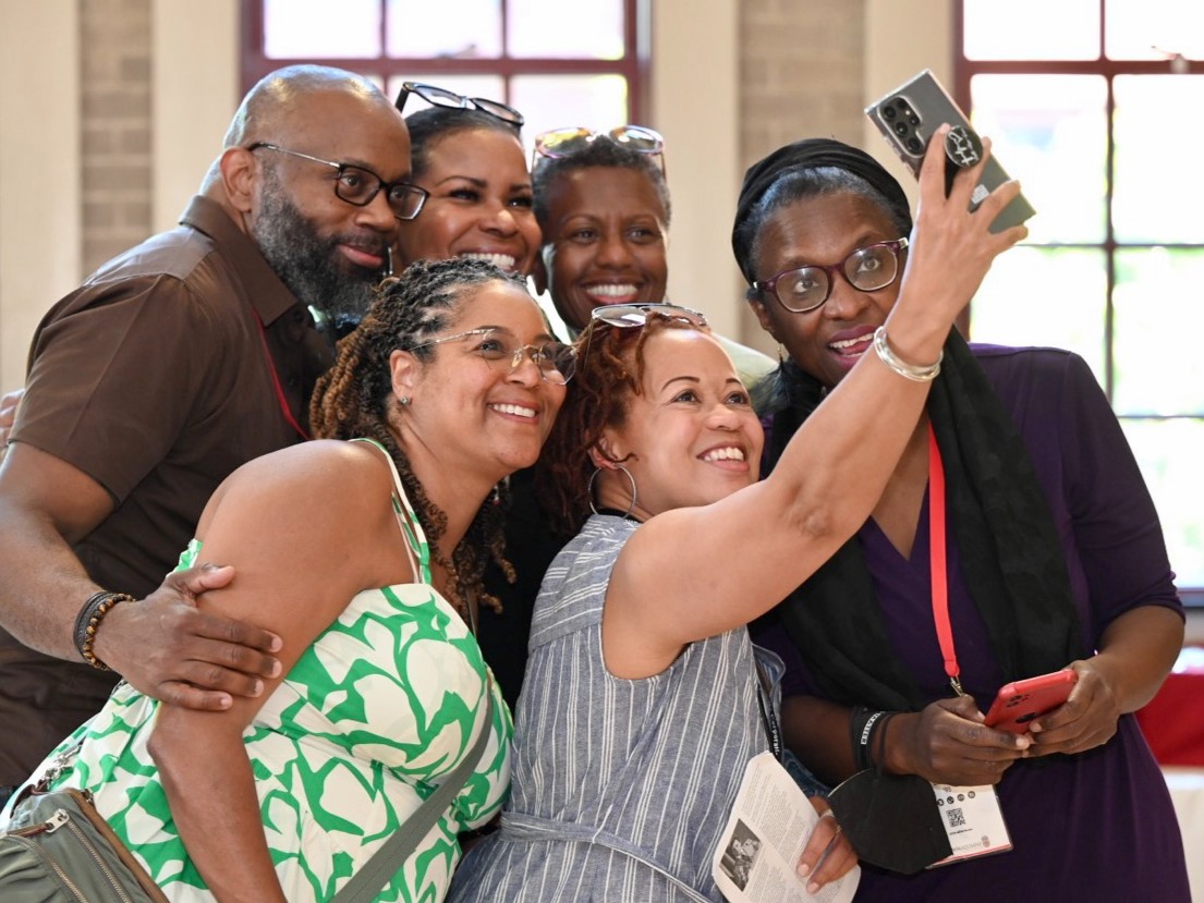 brown_alumni's tweet photo. Perfect weather. Perfect day. Perfect people. We couldn’t ask for a better day two of #BrownReunion.

#BrownAlumni #EverTrue #EverBrown https://t.co/7bcq7QK4T6