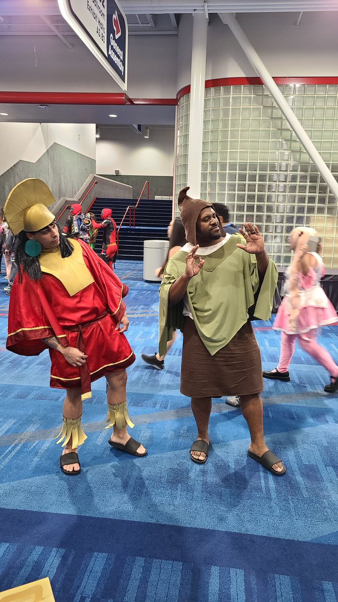 Kuzco and Pacha from Emperor's New Groove. Under represented franchises are always the GOAT.
#Comicpalooza