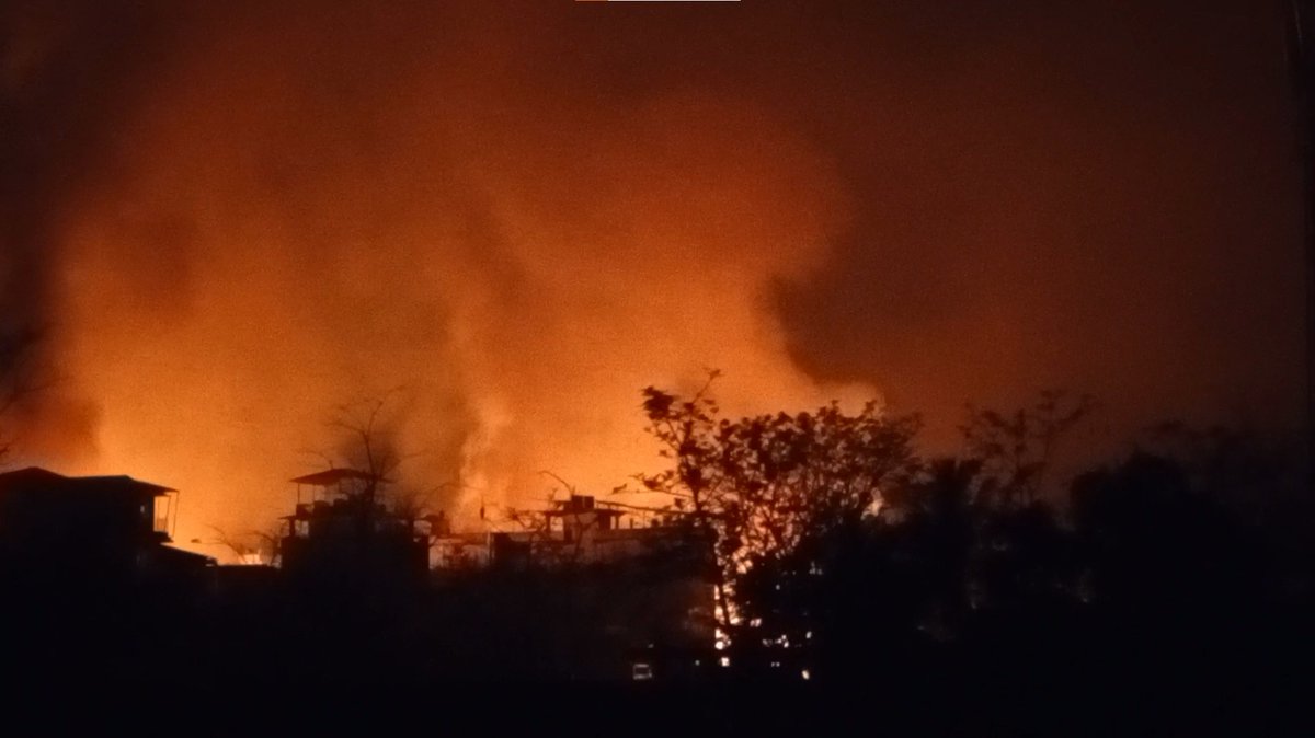 LaishramDeepika's tweet photo. Where have the Paramilitary forces gone? Why were they being deployed?
It's high time we keep on tolerating such acts..! Give us weapons, we will fight for our own.
Kukis burned down Meitei houses at Wapokpi, Manipur.
#ManipurOnFire #savemetei #manipurisburning #ManipurViolence
@Spearcorps
@adgpi
@BSF_India
@RAFCRPF
@AmitShah
@narendramodi
@rajnathsingh
@DrSJaishankar
@NELiveTV
@indiatoday
@ZeeNews
@ANI
@NBirenSingh