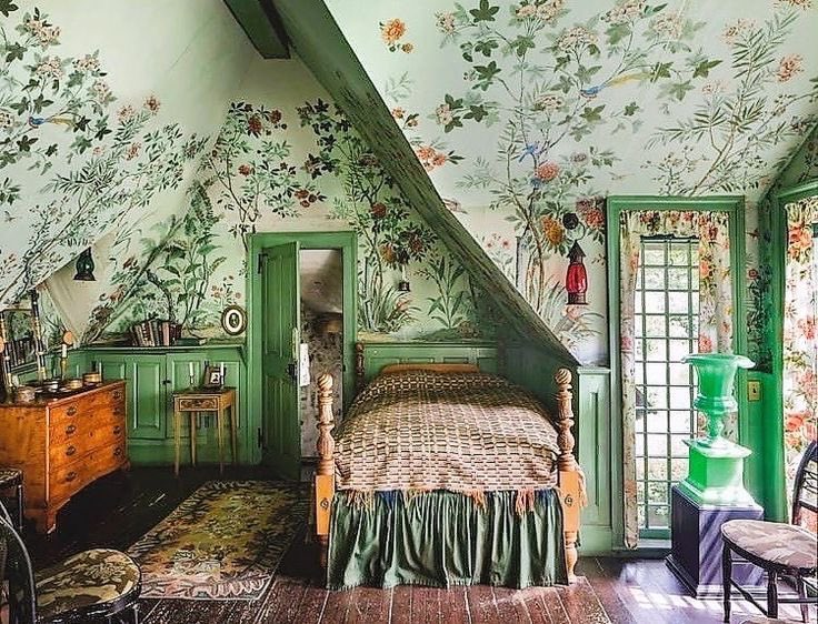 gnome_chomps's tweet photo. Bedroom inspo 🧵
- forest fairy/vintage maximalist inspired https://t.co/uAf0Q5tyMN