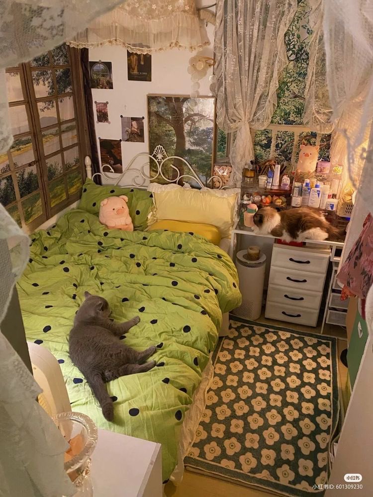 gnome_chomps's tweet photo. Bedroom inspo 🧵
- forest fairy/vintage maximalist inspired https://t.co/uAf0Q5tyMN