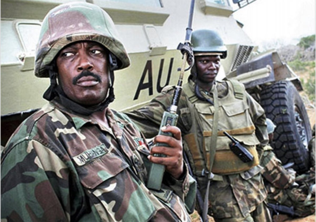 AlfonseMukasa's tweet photo. why @KagutaMuseveni didn't send his son to negotiate with the Al-shabab in Somalia. Since he is a good negotiator. Instead of sending Gen kayanja muhanga? Oba nsinikire muli ebinyo? https://t.co/BGyta3lPbV