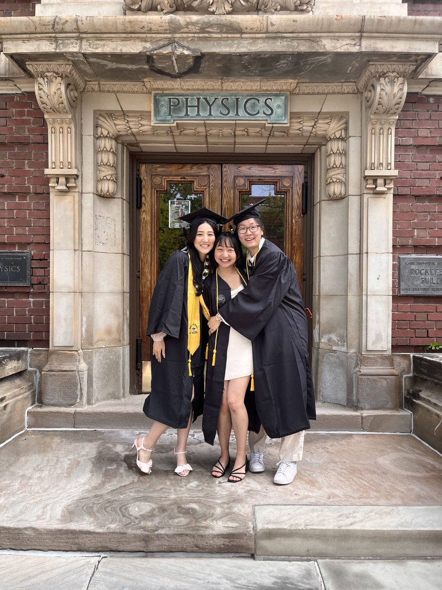 Gemma66845556's tweet photo. Will miss @PhysicsCWRU &amp; @CWRUastro family so much! Very fortunate to be part of them. I wouldn’t make it through without support from my mentor, friends, professors, and my family! See you all in the future and best luck!
Next up, phd at @Caltech https://t.co/skljkMvy7s