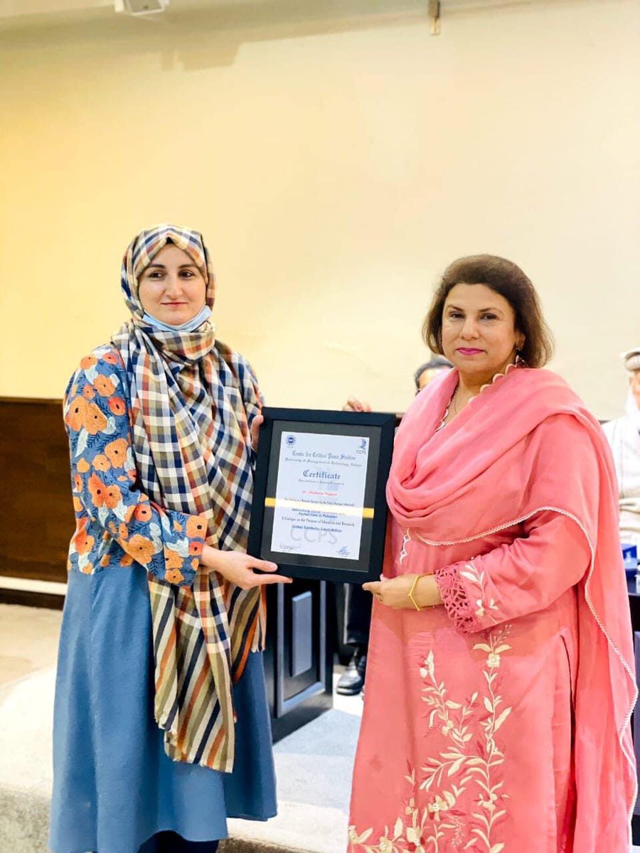 CCPSUMT's tweet photo. Director CCPS, Dr Fatima Sajjad presenting souvenirs to esteemed keynote speakers who shared their thoughts on Rethinking Social Sciences and Humanities in Pakistan in the policy dialogues arranged by CCPS.
February 22, 2023. https://t.co/ktRgraOGih