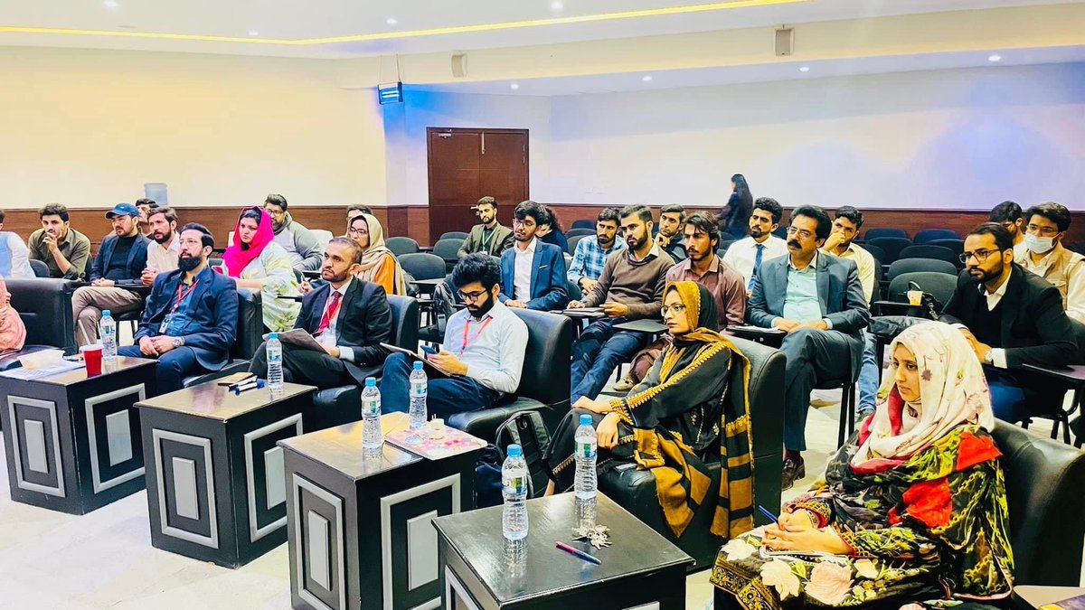 CCPSUMT's tweet photo. Clicks from the Round Table Deliberation; A comprehensive discussion between the keynote speakers and the participants of Policy Dialogues on Rethinking Social Sciences and Humanities in Pakistan. https://t.co/3spdB0kumK