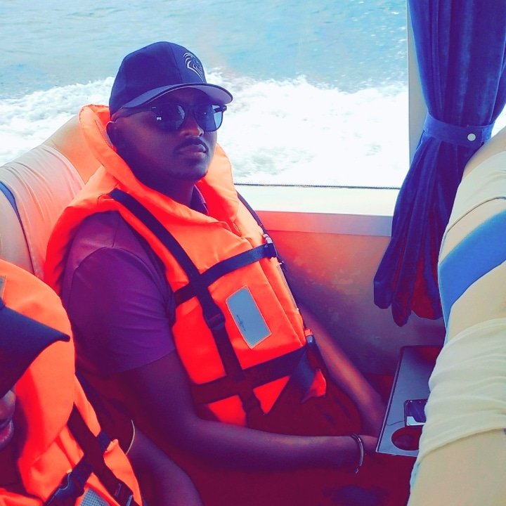 Vin Araali tweet media