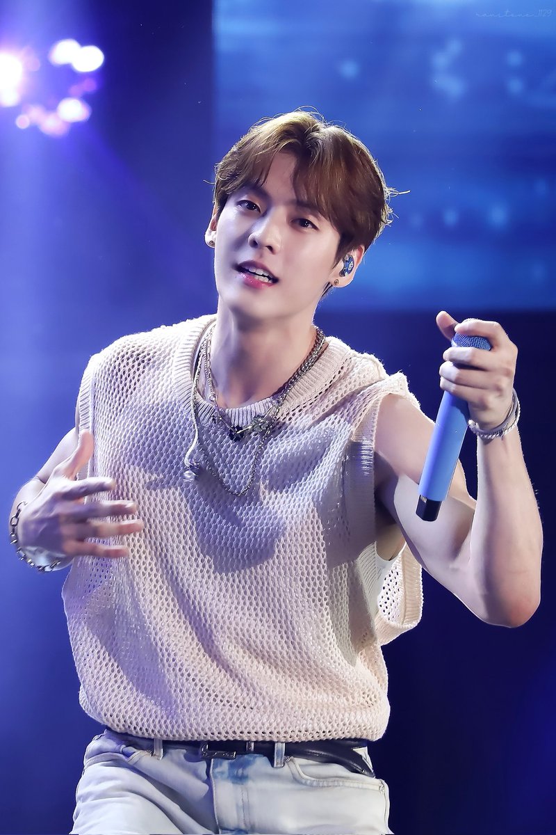 230527 드림콘서트 부산

잊지 못 하는 부산에서 한페이지✨️

#비투비 #이민혁 #허타 #허타람찌
#BTOB #HUTA <a href="/btob2mh/">HUTA</a>