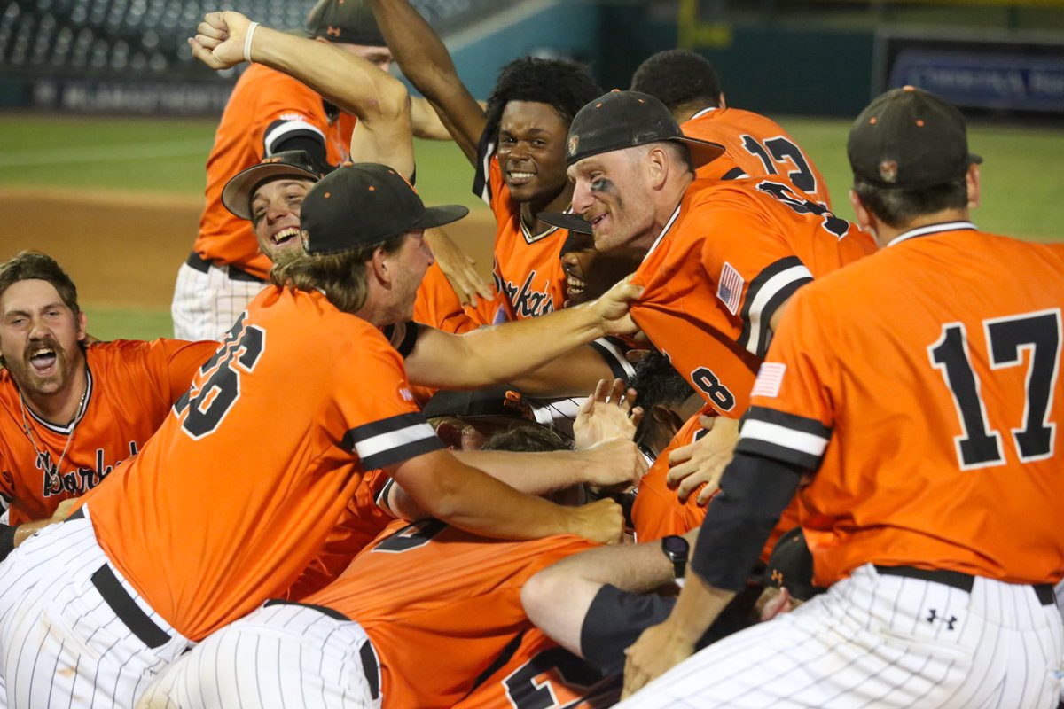 CHAMPIONS. 🎉

#EatEmUpKats