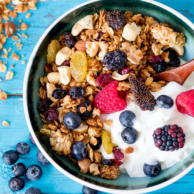 KitchenSanc2ary's tweet photo. This amazing recipe for Nuts and Berries Granola contains clusters of crunchy oats, mixed with dried fruit and nuts, this granola is so good, you’ll be eating it straight out of the jar.

https://t.co/fzdiVxDAEV
#foodie #recipe #breakfast #brunch https://t.co/Qat0539PZa