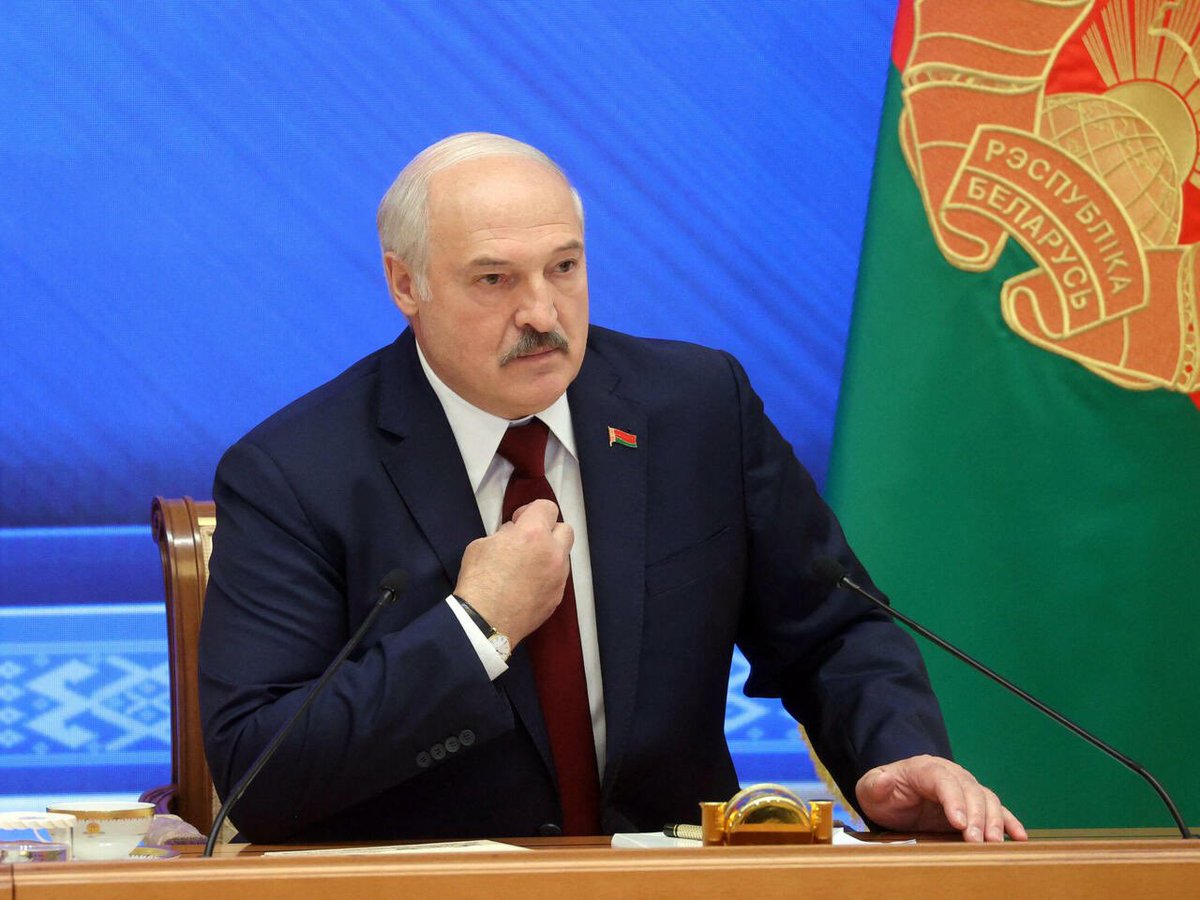 Belarus Muhalefeti ve Ukraynalı Yetkililer, Devlet Başkanı Lukashenko'nun Başkan Putin ile yaptığı Önemli Görüşmenin Ardından Ağır Hastalandığını ve Moskova'daki bir Hastanede yattığını iddia ediyorlar. Ancak henüz bir açıklama yok..