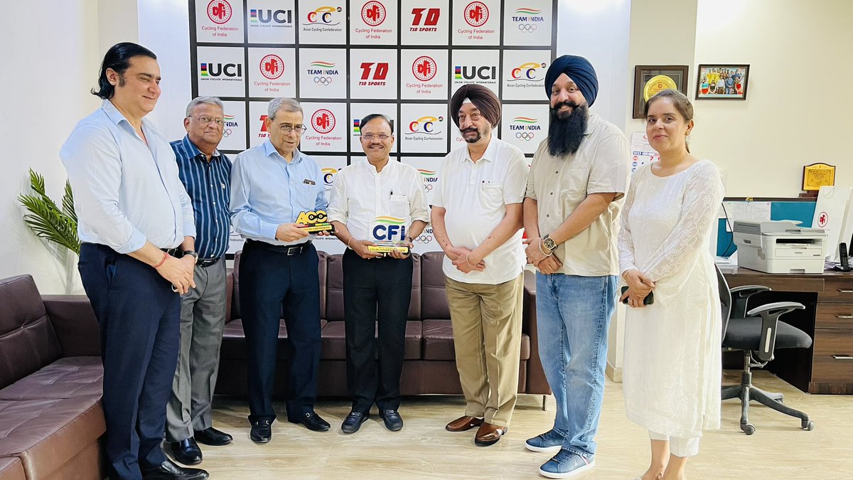 It was an honour to host Sh. Anil Jain , MP , General Secretary , BJP and President , All India Tennis Federation and Sh. Anil Khanna , Life President , Asian Tennis at the CFI office today.
#CFI #sportsauthorityofindia #UCI #AITF  #cyclingfederationofindia
<a href="/PankajSinghBJP/">Pankaj Singh</a>