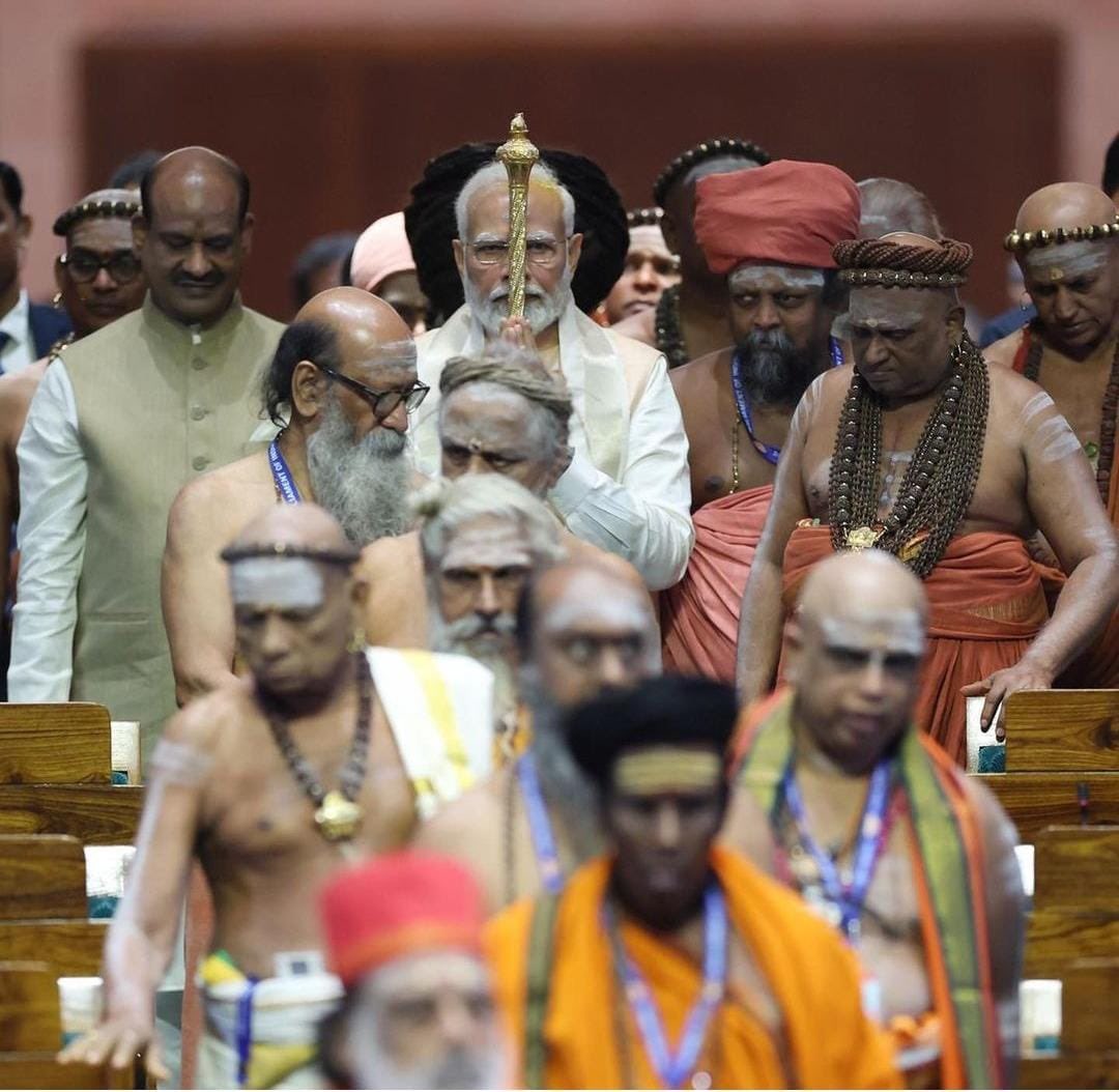SreeRagBee's tweet photo. ശ്രീ രാജരാജേശ്വരി പാർലമെന്റ് ക്ഷേത്ര മഹോത്സവം ആരംഭിച്ചു "संसद भवन" https://t.co/Pw8hVcfjsH