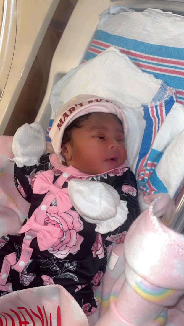 UniqueW19's tweet image. My new addition Gbaby to the family.. Twitter family help me come up with #nickname for this beautiful bundle 
🌸🌺💕💫💚
Mar’Layjha Z Wilson. #newbaby #NewLife #newaddition ❤️❤️