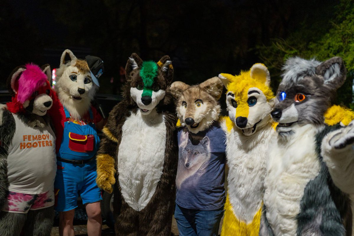 <a href="/ScooterThePanda/">Scooter 🔜IFC</a> is the cutest. 

Also got to hang n board game with <a href="/Goldenwolf2879/">Goldenwolf the twinkiewolf</a> and see <a href="/gradientwolf/">gradientwolf</a> and <a href="/SpottyMulletMew/">☆[Floyd The Leopon]☆</a> the daddy kitty n Haven n others. Was great fun. Nini!