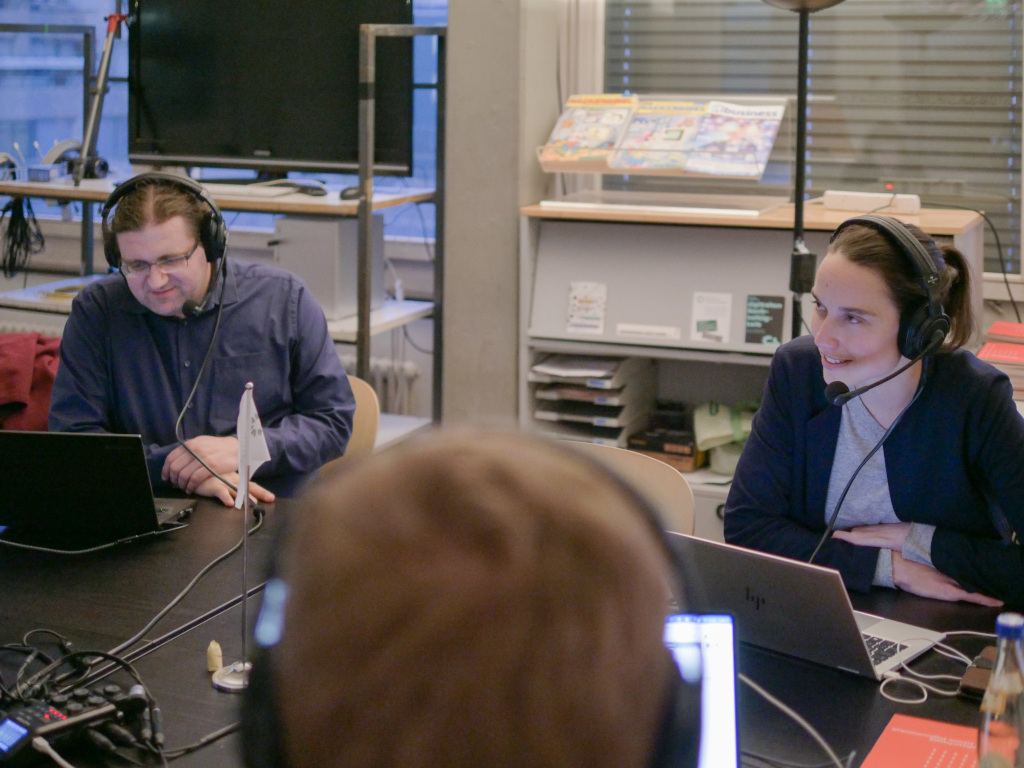 digiges_ch's tweet photo. 🎙️ In der 26. Folge vom @Netzpodcast sprechen @rahel_estermann, @joergmaeder und Kire über:

• #AI #Act der EU
• #Jugendschutzgesetz
• #Leistungsschutzrecht

https://t.co/WrDFb9XhXh https://t.co/4zEs19Sn3j