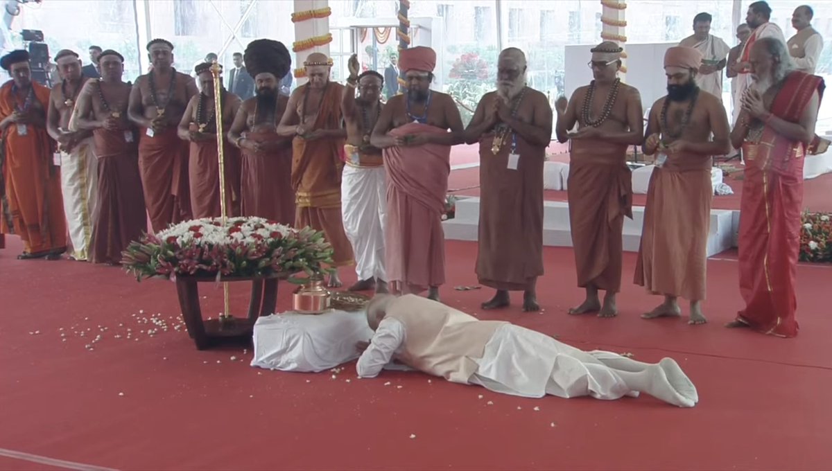 Nilanjana Roy 📚🦊 tweet media