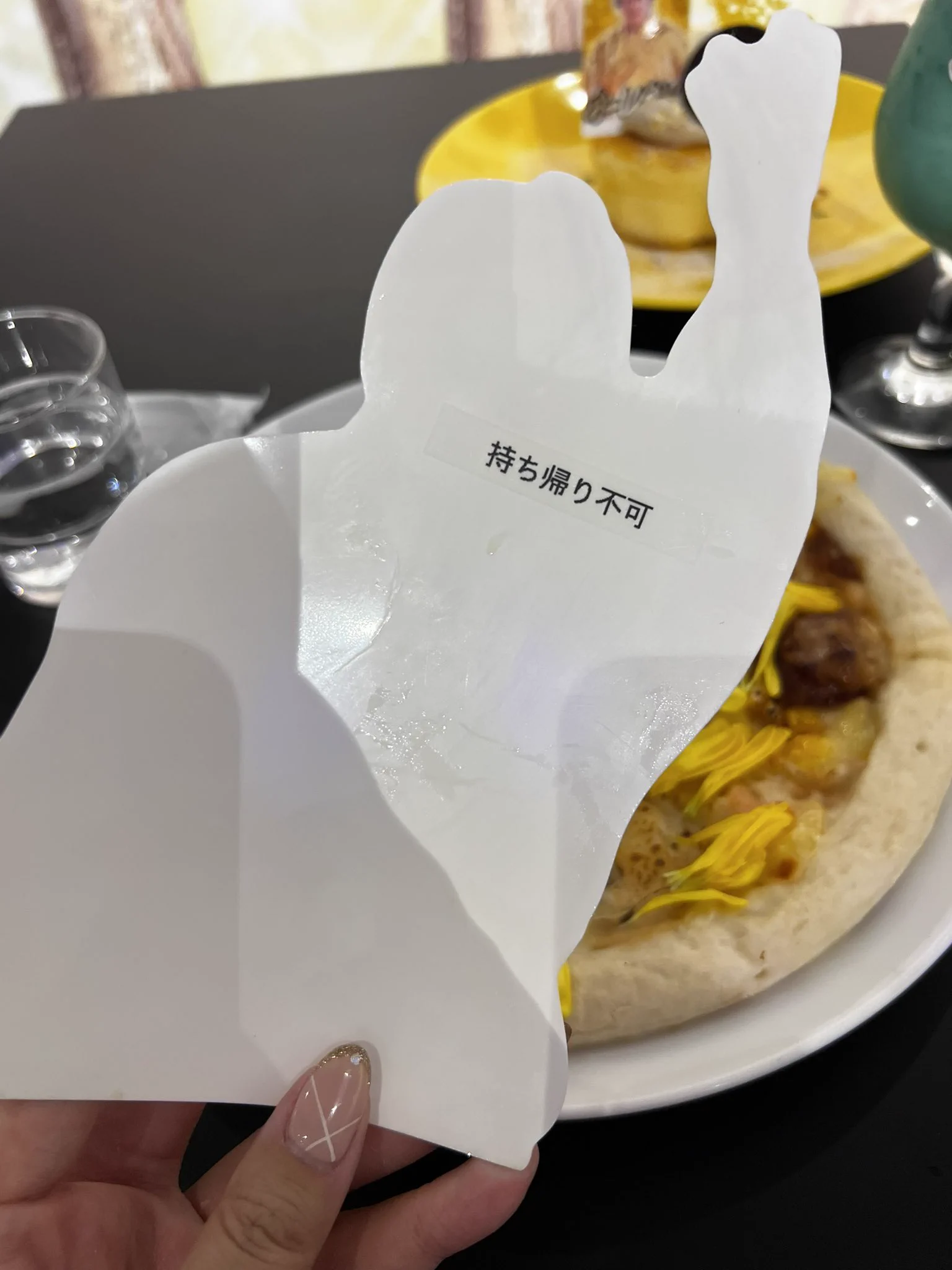 マツケンサンバカフェで！「ピザの大きな上様は後ほど回収させていただきます」！