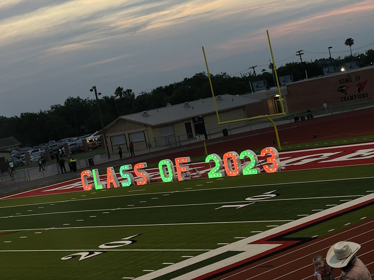 And that’s a wrap 👨🏼‍🎓🎉💚🧡 <a href="/MichaelGarza3/">Michael Garza</a> <a href="/katiegarza_03/">Katie Garza</a> <a href="/ethangarza_3/">Ethan Garza</a>