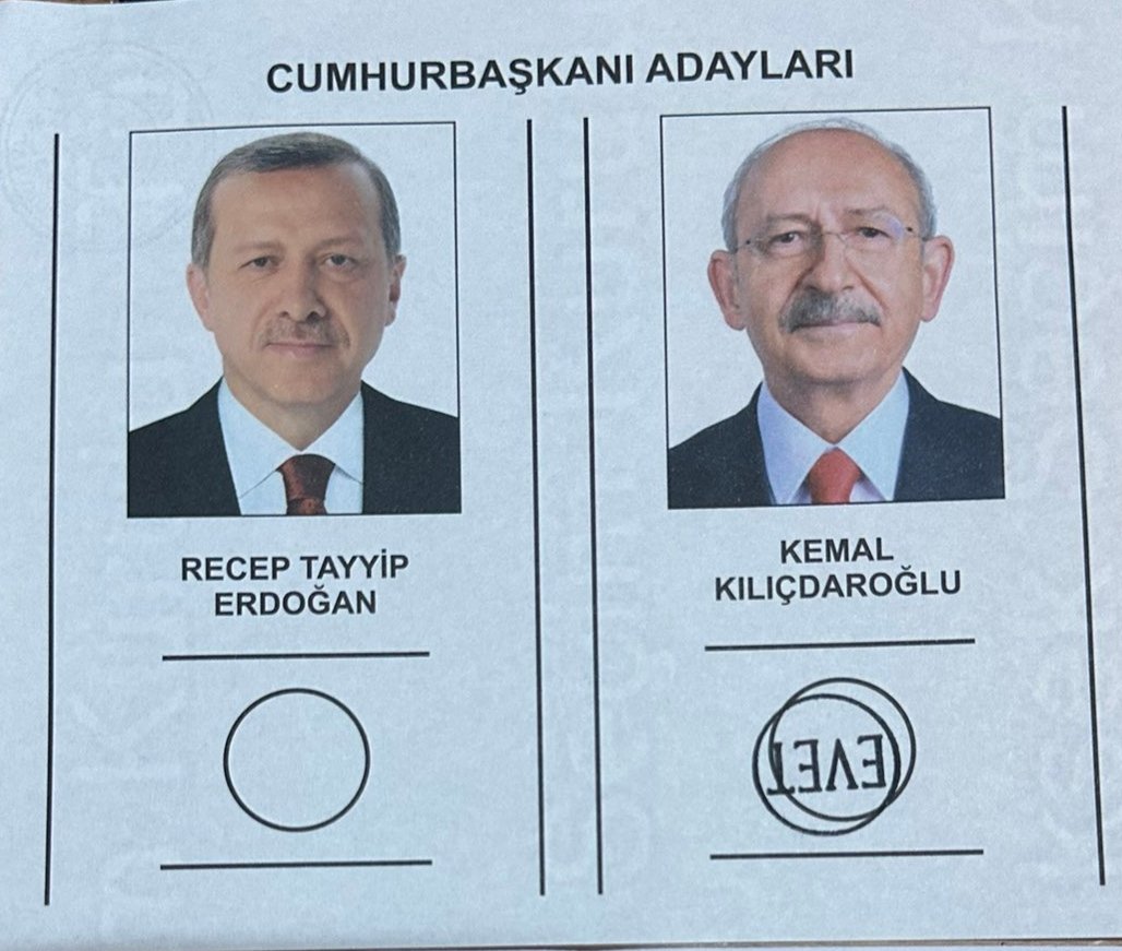 kurdhakko's tweet photo. @kilicdarogluk Kürd'üyle Türk'üyle Alevi'siyle Laz'ıyla Cerkez'iyle Daha Güzel Bir TÜRKiYE için 🫶🫶🫶🫶 https://t.co/JLvginIduN