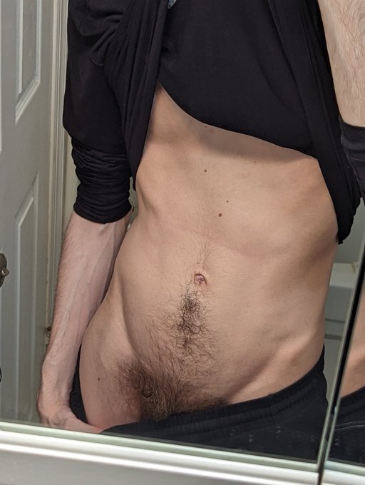 It's been a good day and I feel more confident today so here have some abs and v-line tease ☺️ https://t