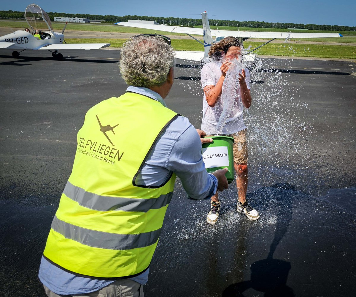 zelfvliegen's tweet photo. First solo op een heerlijk zonnige dag bij Zelf Vliegen. Gefeliciteerd Sil met je eerste solo op je eigen Aero AT-3. Bedankt dat je voor Zelf Vliegen hebt gekozen om te leren vliegen! Je bent een topper! #Firstsoloflight #zelfvliegen #ppl #firstsolo https://t.co/AGYO2jit3h