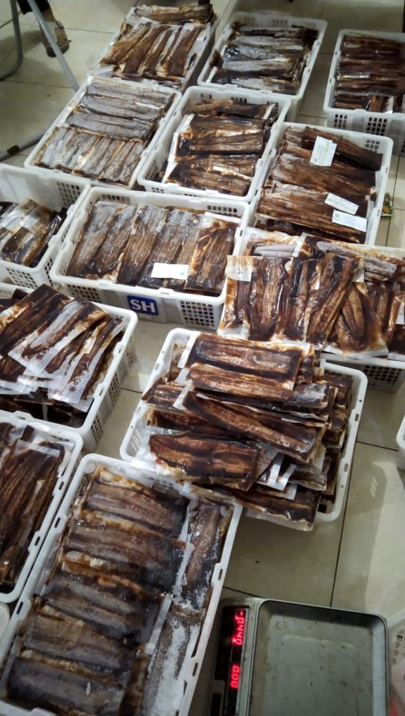 PartaiSocmed's tweet photo. Setelah kami ramaikan unagi dari Cilacap maka kelak Cilacap akan dikenal sebagai "Kota Unagi" dimana orang2 akan datang kesana untuk wisata kuliner unagi kwalitas dunia dgn harga yg terjangkau. https://t.co/Evg0GqHjDz