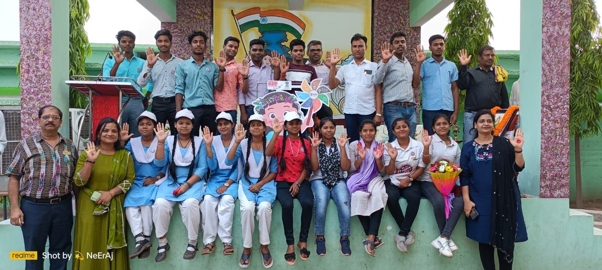 DivyaRa05087935's tweet photo. Raigarh administration comes together to break the stereotype  against menstruation. 
#MHM2023
#CGforperiods
#Wearecommitted https://t.co/HrBlIOxM0u