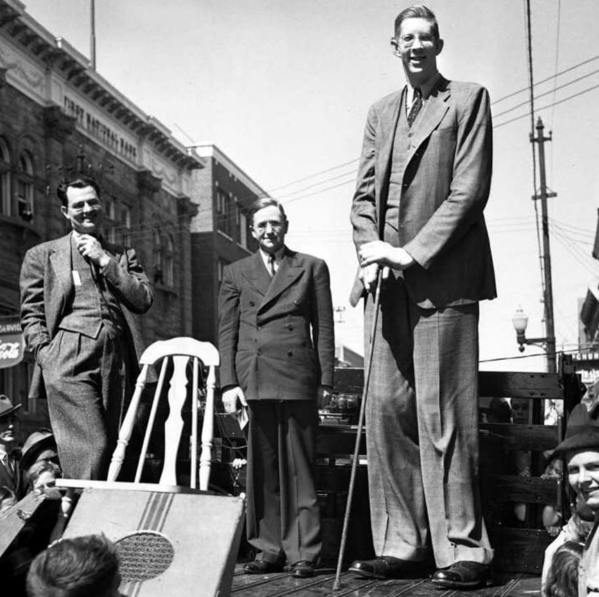 historic-vids-on-twitter-robert-pershing-wadlow-widely-known-as-the