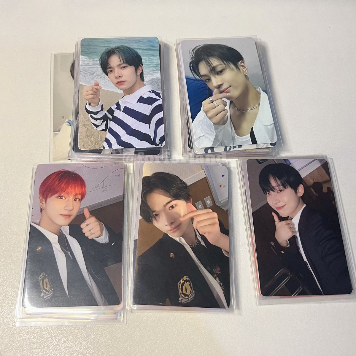 เดี๋ยวว่างทำราคาแล้วจะมาลงขายนะคะ เบื่อละจะเก็บแค่เมน🥹