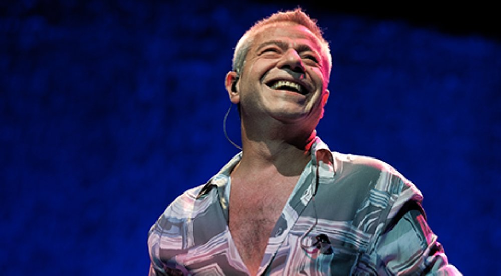 Son 12 Ay içinde gittiğimiz <a href="/NejlaMocan/">Nejla Eroğlu Mocan</a> konserlerden <a href="/istinyeart/">İstinyeArt %100 Performans Arena</a> üçünün #LeventYüksel konseri olması tesadüf mü? Yoksa başka bir sebebi mi var?

I) Başka konsere gitmeyi bilmiyoruz.
II)   İyice yaşlandık zevklerimiz 90'lardan kalma
III) Adam çok çok iyi...