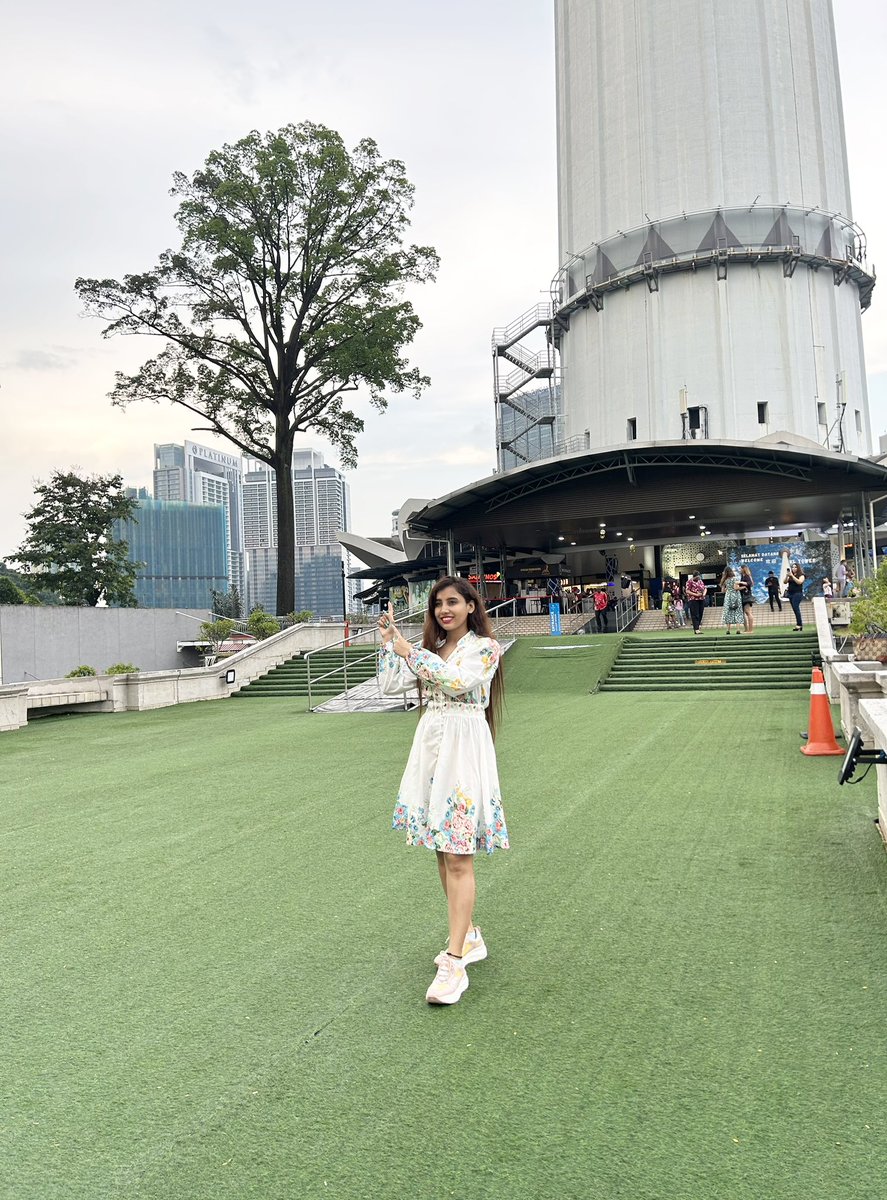 aakankshalovely's tweet photo. KL tower , Malaysia https://t.co/HFjYK6RLEC