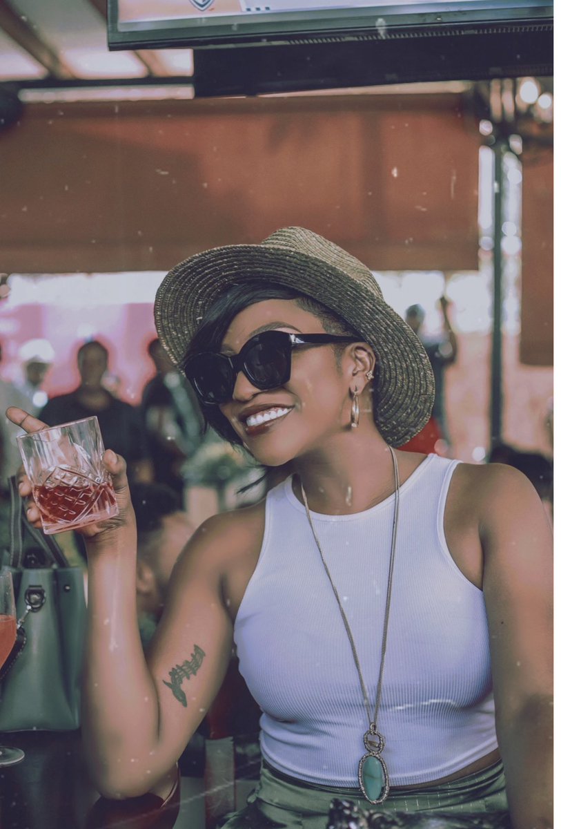 And when God finally Blesses you, remember not to Gloat!  Cheers to a lovely Sunday🥂