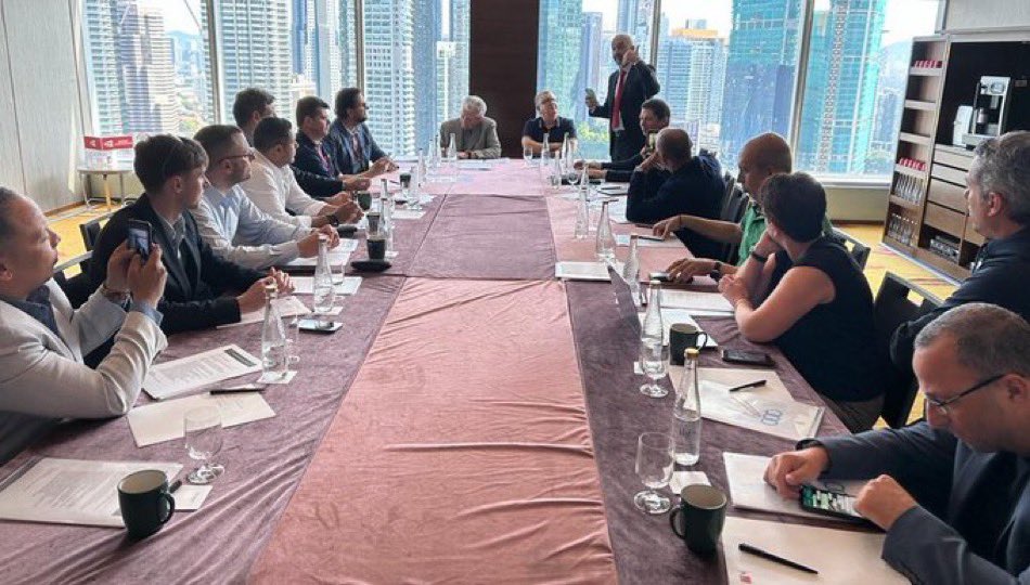 RichardLVaughan's tweet photo. Congratulations to @AndoniAzurmend1 for becoming the new President of COMEBA (Confederation of Mediterranean Badminton) #Potential #COMEBA https://t.co/zxozkp4ShT