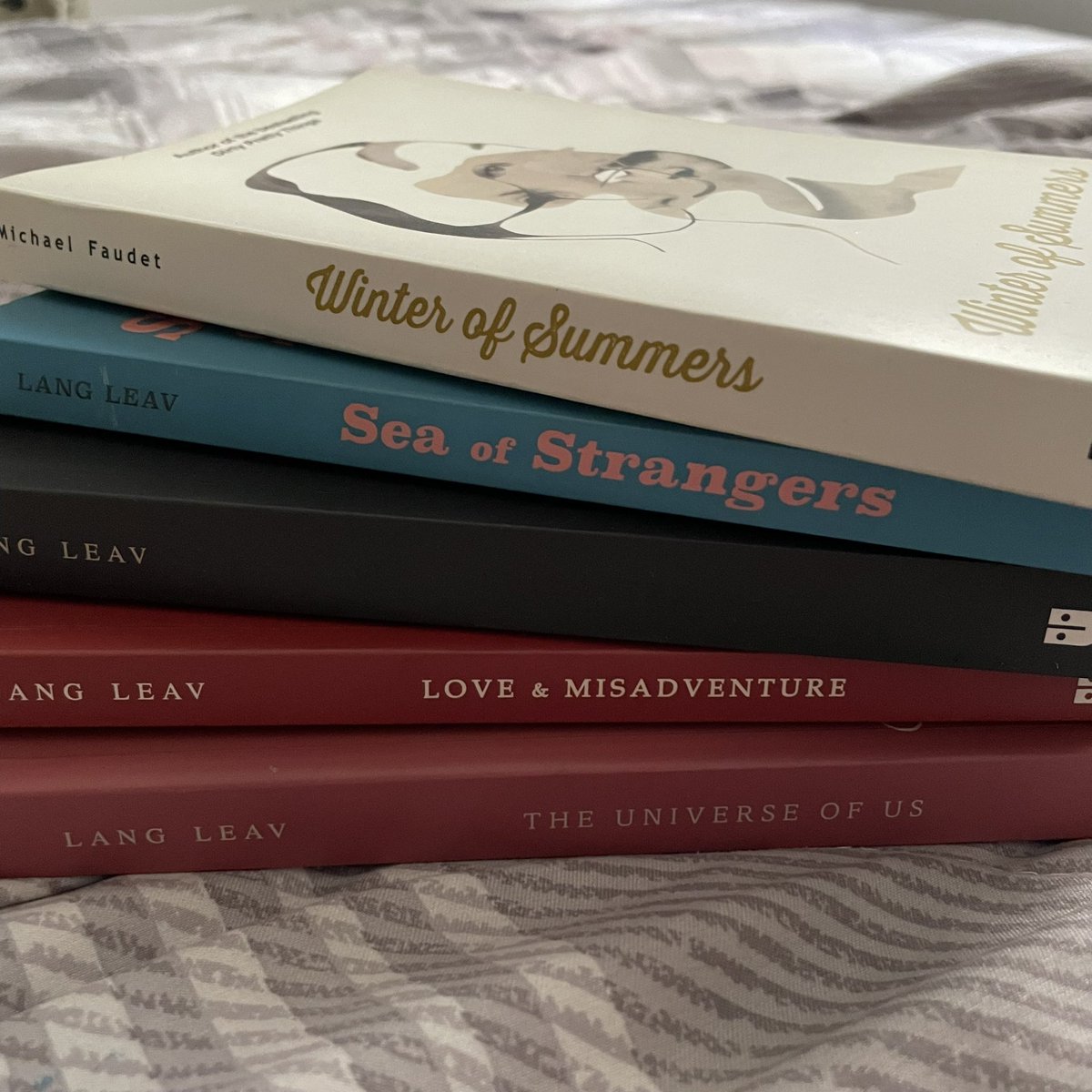 kyuparcels's tweet photo. 🛒 ꒰ wts lfb ph ꒱ 

lang leav &amp; michael faudet pre-loved books

✷ the universe of us, lullabies, love &amp; misadventures, sea of strangers, winter of summers
✷ dm for price
✷ mop : sco only
✷ mod : sco, jnt https://t.co/z44PgTLDhL