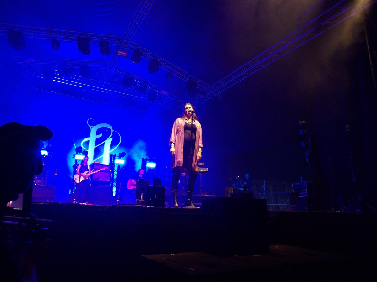 chanhoed's tweet image. #FloorJansen #Pesse #Muziekfestival #Floorworld