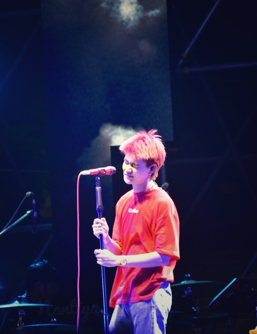 Nanti106's tweet photo. หลับตายังหล่อ 🫶🏼💕 
#YourMOOD 
#GreenFunFest
#greenfunfest2023 https://t.co/H6kFrcYegW