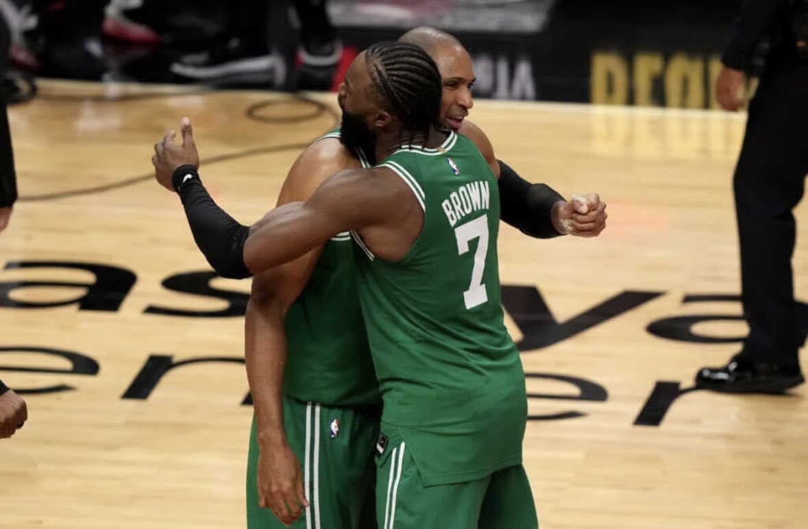 After the Celtics collapsed into an 0-3 hole, Al Horford knew they didn’t need to relive their failures.

So he told Joe Mazzulla to cancel their film session &amp; brought his team to Top Golf. 

This is the story of the day they shanked their way to history:
theathletic.com/4558277/2023/0…
