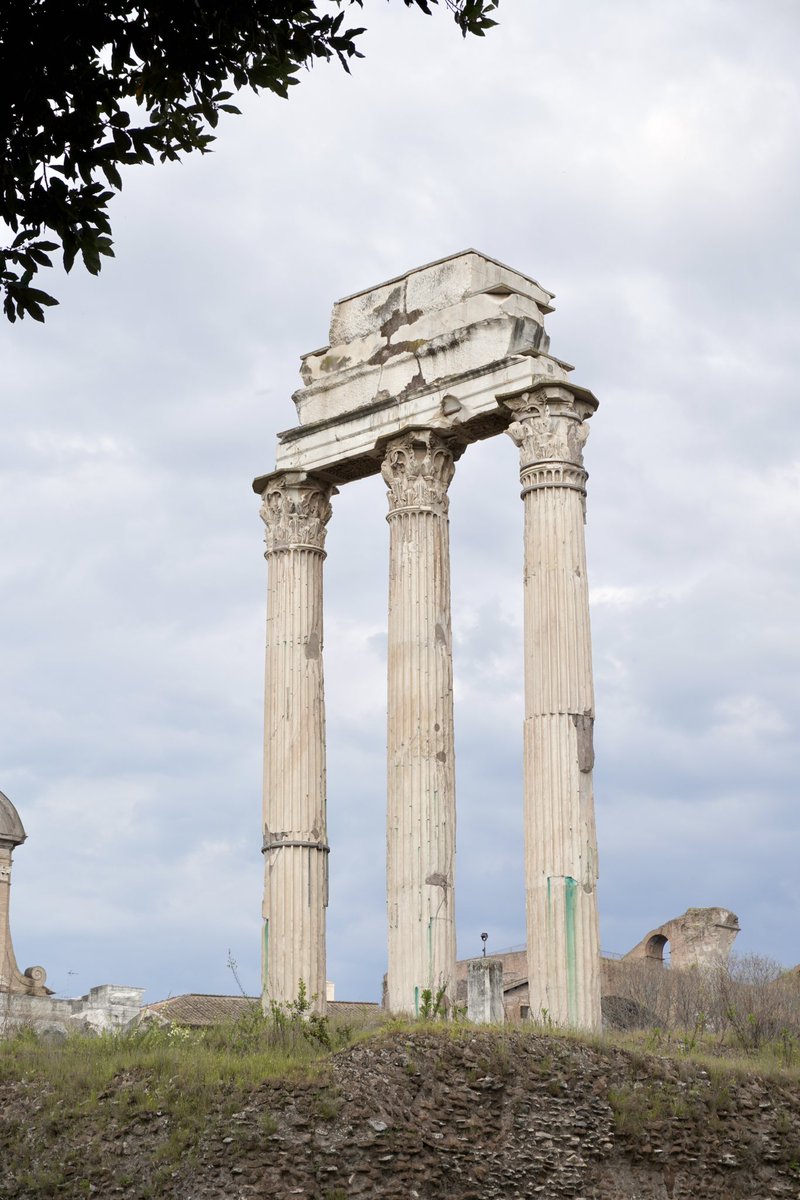 @DailyPicTheme2 A #Pillar or three at the remains of the Temple of Castor and Pollux at the Roman Forum. #DailyPictureTheme