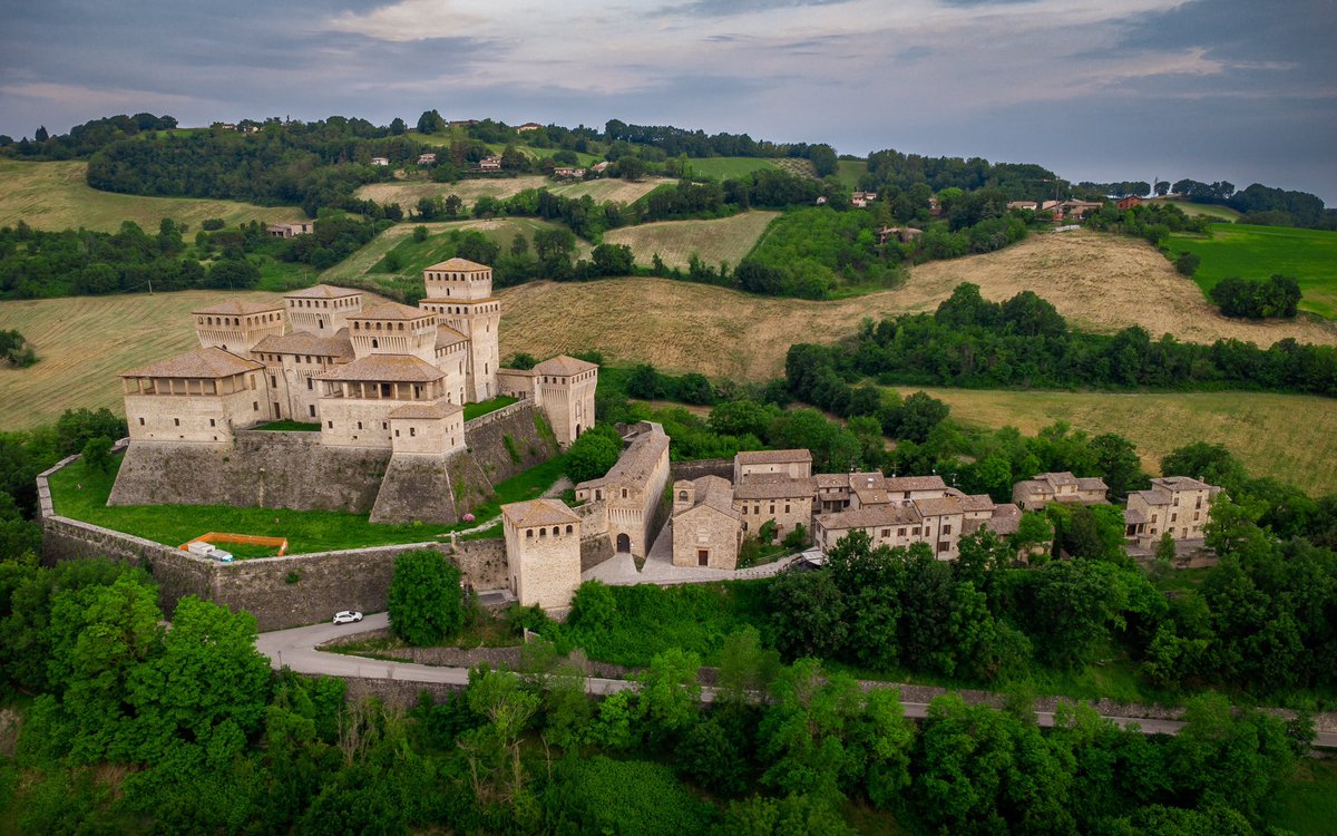 #torrechiaracastle #italy #castellidelducato #parma #EmiliaRomagna #ThePhotoHour