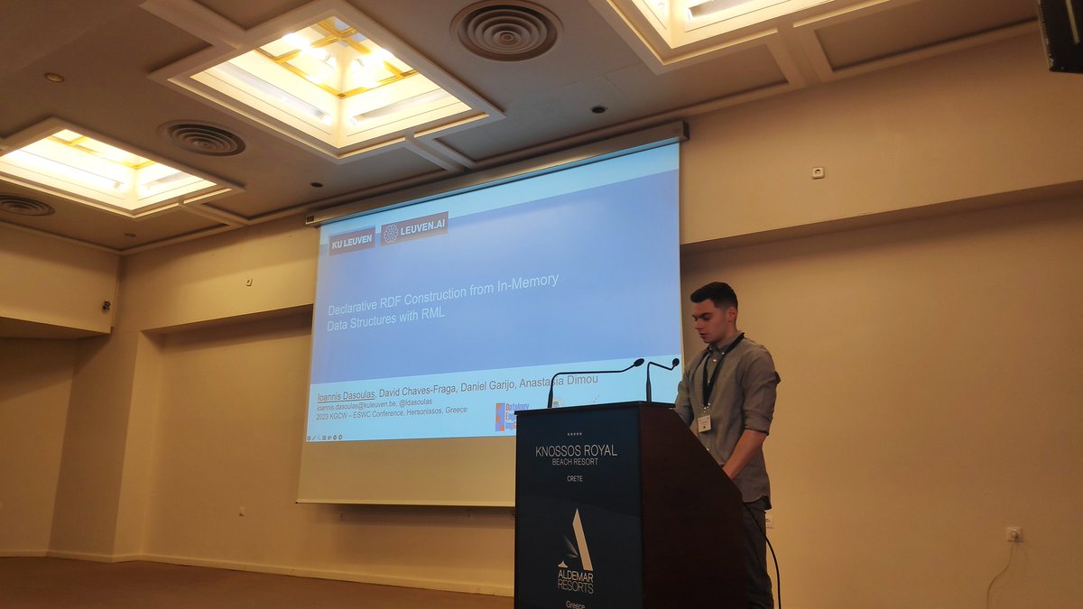 KGC Workshop (Inactive account) (@kgc_workshop) on Twitter photo Now <a href="/IDasoulas/">John Das</a> is showing his work on "Declarative RDF Construction from In-Memory Data Structures with RML", co-authored by <a href="/dchavesf/">David Chaves-Fraga</a> <a href="/dgarijov/">Daniel Garijo</a> and <a href="/natadimou/">Anastasia Dimou</a> Now <a href="/IDasoulas/">John Das</a> is showing his work on "Declarative RDF Construction from In-Memory Data Structures with RML", co-authored by <a href="/dchavesf/">David Chaves-Fraga</a> <a href="/dgarijov/">Daniel Garijo</a> and <a href="/natadimou/">Anastasia Dimou</a>