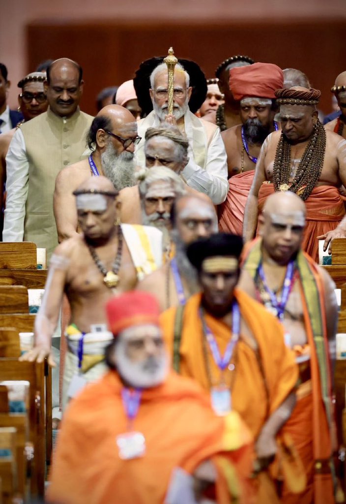 धर्म एव हतो हन्ति

 धर्मो रक्षति रक्षितः ⁠। 

तस्माद् धर्मो न हन्तव्यः पार्थिवेन विशेषतः ⁠।⁠।

He who protects Dharma, Dharma shall protect! 
<a href="/narendramodi/">Narendra Modi</a> 🙏🏾

A historic moment captured…

#Sengol #SengolAtNewParliament #MyParliamentMyPride