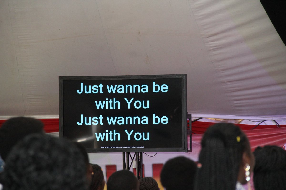 King of Glory, fill this place
We just wanna be with You
Just wanna be with You
King of Glory, fill this place
Just wanna be with You
Just wanna be with You