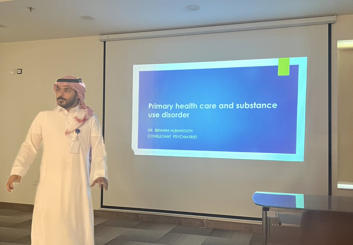 alghamdisas's tweet photo. د. ابراهيم الباحوث من
#تجمع_القصيم_الصحي
يشارك بمحاضرة مميزة عن 
#طب_الادمان وأطباء الرعاية الصحية الأولية:
- مقاييس المسح في طب الادمان 
- دور ومسؤوليات أطباء الرعاية الأولية
- التدخلات العلاجية البسيطة

#شركة_الصحة_القابضة https://t.co/9ZVV0FJsOg