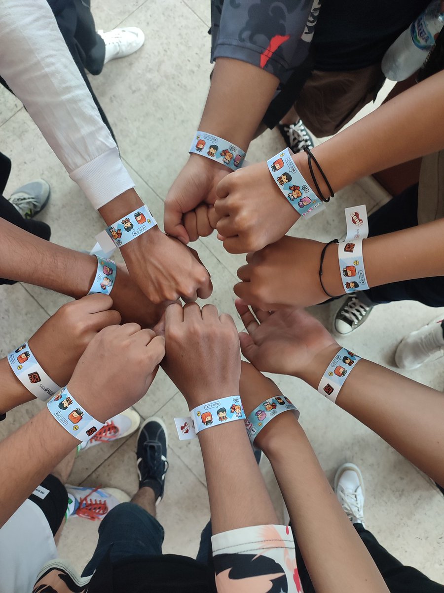 JKT48Pekanbaru's tweet photo. We are here! #CCShow https://t.co/nq7XcCSgyu
