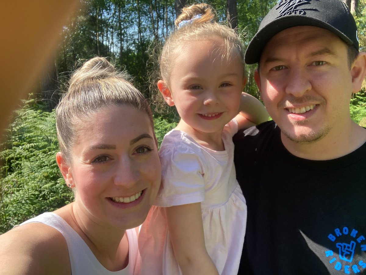 RazOldfield's tweet photo. CENTER PARCS 23

👨‍👩‍👧🌲🏊‍♂️🚶‍♂️🛶🍨🥞☀️🐿️🦢🐟🦆🎳🎮 https://t.co/um3E90U0au