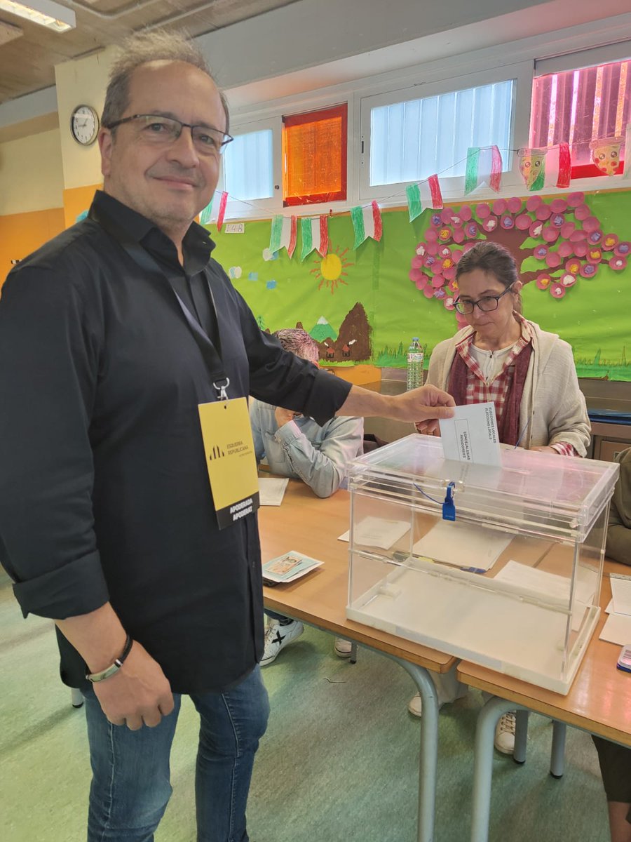FERRANALVES's tweet photo. Per fi ha arribat el dia clau. Avui tothom a votar! Que ningú deixi de fer-ho.
Jo ja ho he fet! https://t.co/ERMWcvToUx