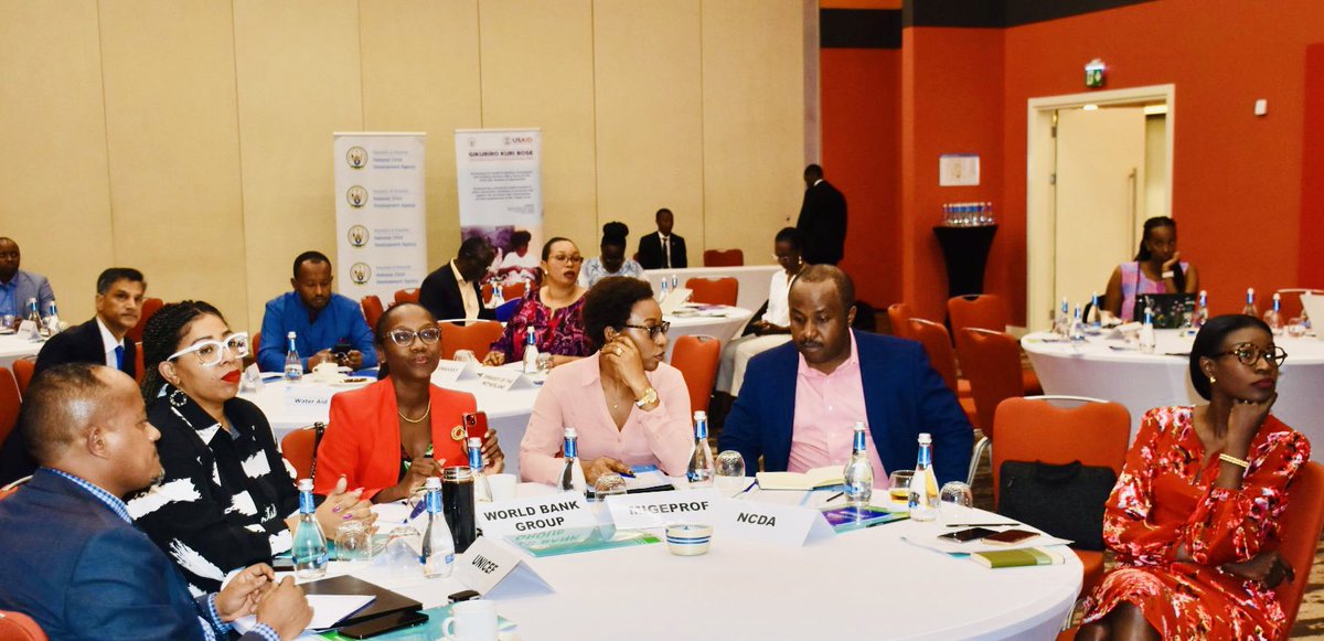 FAORwanda's tweet photo. Excellent from @RwandaGender, @Rwanda_Child &amp; ministries involved to widely disseminate the two-year multisectoral plan to reduce child #stunting in #Rwanda.

6 key interventions supported by partners @WorldBank, @USAID, @unicefrw &amp; others

@FAORwanda supports #TurandureIgwingira https://t.co/e1Pj92KyL6